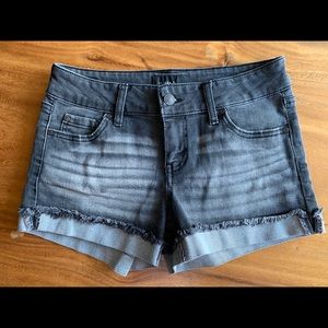 Celebrity Pink Mid Rise Black Denim Shorts 26